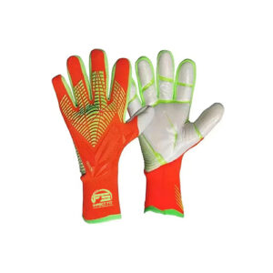 GOALKEEPER GLOVES